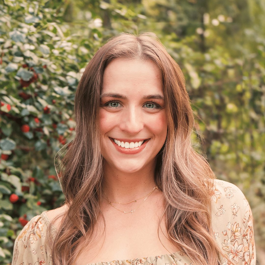 Julia Gundell headshot