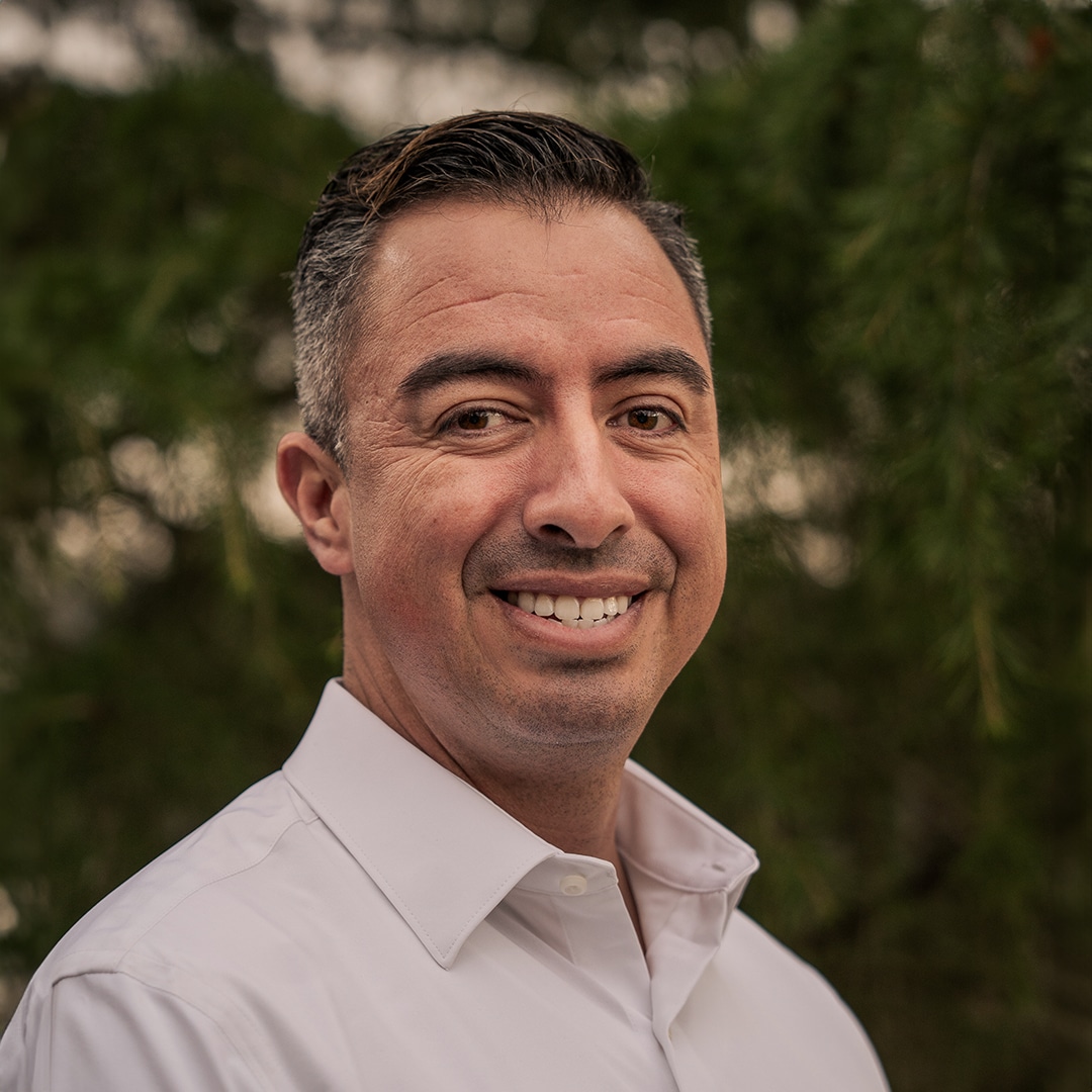 Camilo Cisneros Headshot