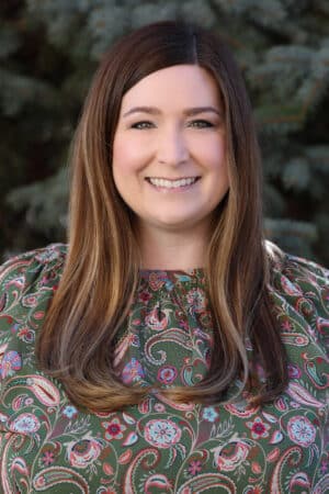 Megan Veseling Headshot