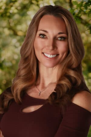 Lynn Tomasek